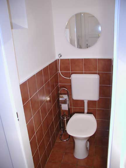 Prague Apartment : Toilet